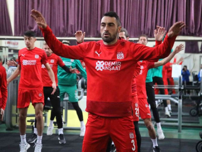 Sivasspor Salonda Çalıştı