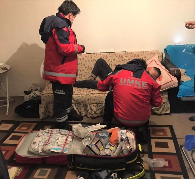 112 Ve Umke Ekiplerinin Zorlu Kar Mücadelesi