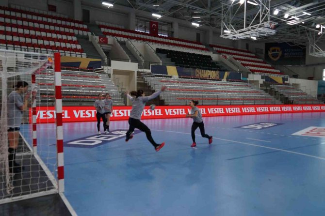 Kastamonu Belediyespor, Şampiyonlar Ligi Karşılaşması İçin Hazırlıklarını Tamamladı