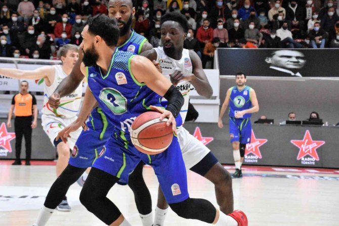 Ing Basketbol Süper Ligi: Aliağa Petkimspor: 83 - Tofaş: 91