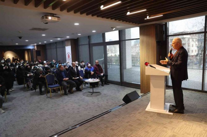 Ümraniye’de “İ̇şim Var Okula Gidiyorum” Projesinde Karne Ve Sertifika Heyecanı Yaşandı