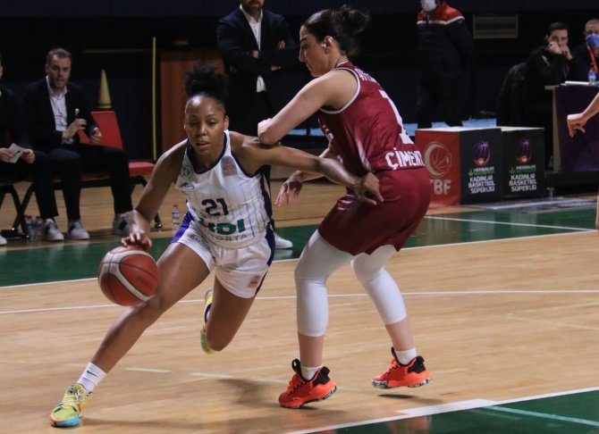 Kbsl: İ̇zmit Belediyespor: 90 - Elazığ İ̇l Özel İ̇dare: 74