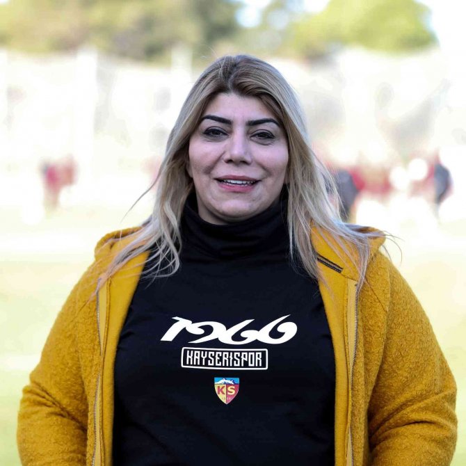 Berna Gözbaşı: "Senegal’in Elenmesini Bekliyoruz"