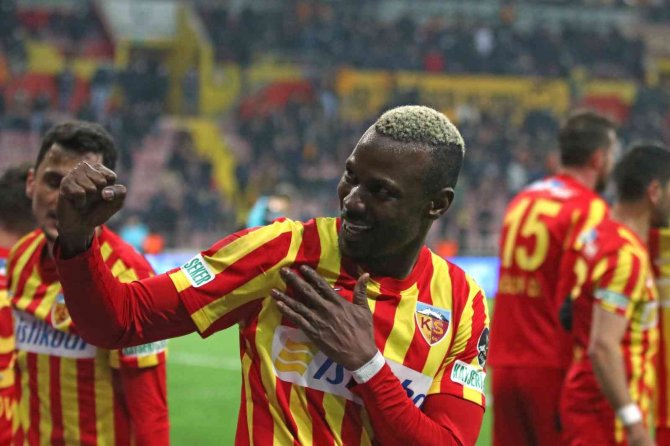 Berna Gözbaşı: "Senegal’in Elenmesini Bekliyoruz"