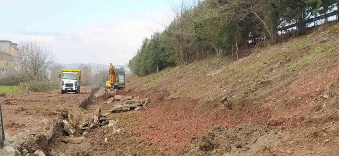 Dilovası Viyadük Projesi İçin İlk Kazma Vuruldu