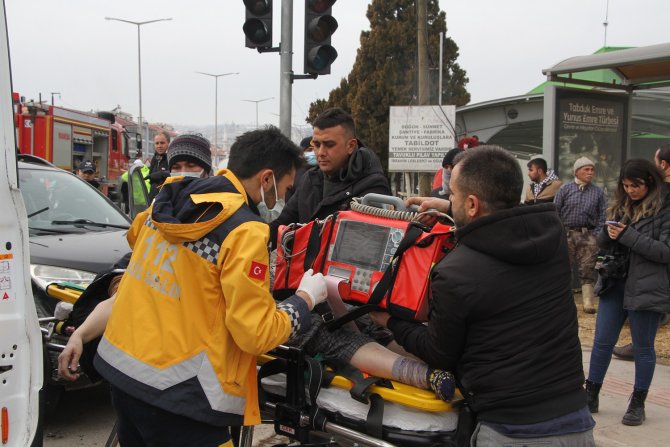 Cenazeden Dönen Araç Kaza Yaptı: 4 Ağır Yaralı