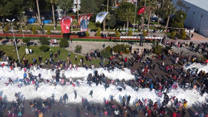 70 Kamyon Kar Taşındı, Çocuklar Kar Festivalinde Doyasıya Eğlendi