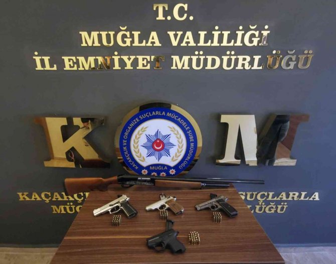 Muğla’da Ruhsatsız Silahlar Ele Geçirildi
