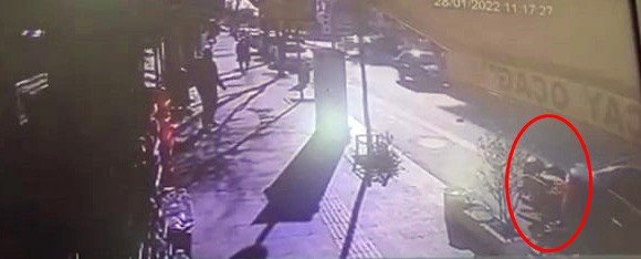 Bisiklet İle Motosikletin Çarpışması Kameralara Yansıdı