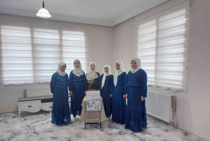 Simav Hazreti Aişe Yatılı Hafızlık Kız Kur’an Kusru Öğrencilerinden Örnek Kampanya