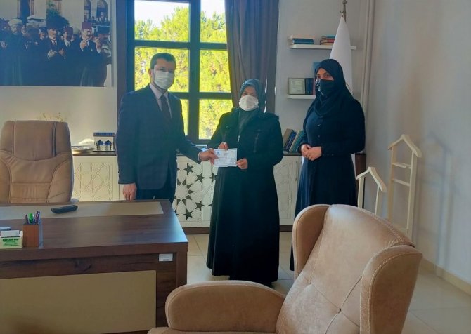 Simav Hazreti Aişe Yatılı Hafızlık Kız Kur’an Kusru Öğrencilerinden Örnek Kampanya