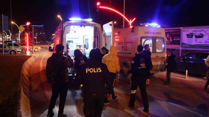 Kazada Kadın Sürücü Covid-19 Hastası, Tır Sürücüsü İse Alkollü Çıktı