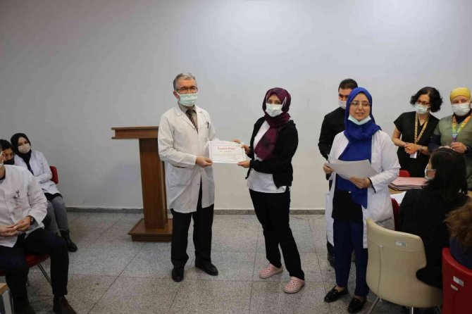 Tavşanlı’da Hastane Personeline Teşekkür Belgesi