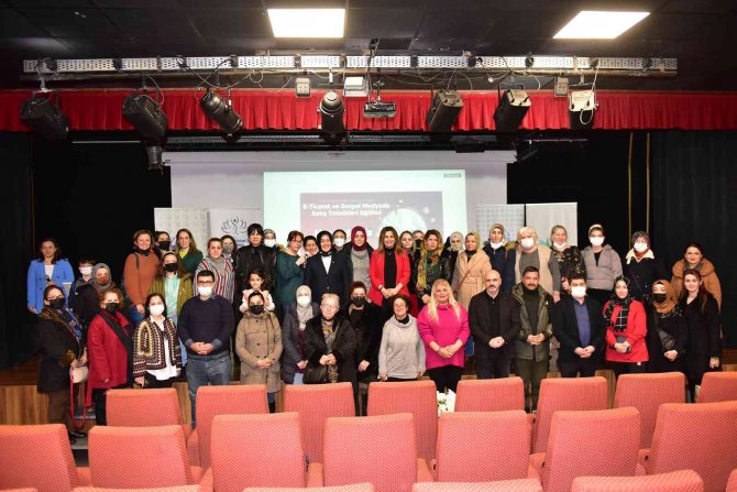 Tuzlalı Kadınlar, E-ticaret Ve Sosyal Medyadan Satış Tekniklerini Öğreniyor