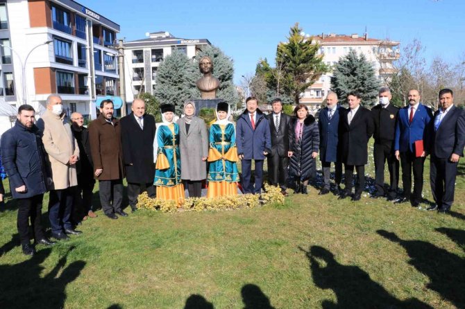 Çiftlikköy’de Kadriya Temirbulatova’nın Büstü Açıldı
