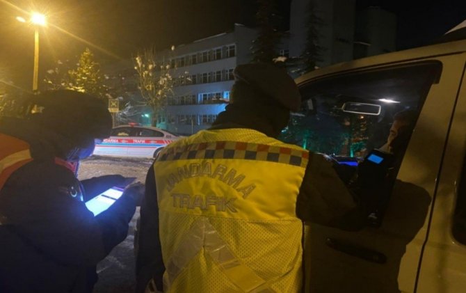Jandarmadan “Düzensiz Göçle Mücadeleye Yönelik Huzur” Uygulaması