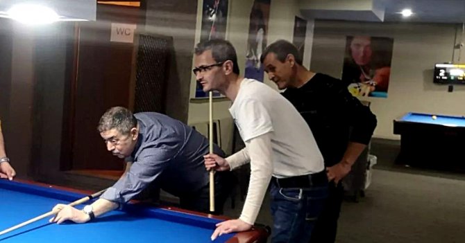 Balıkesir’deki Bilardo Şampiyonasında Yılmaz Özcan İl Birincisi Oldu