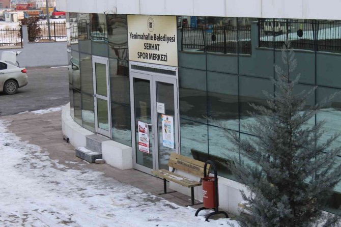 Site Sakinleri, Yönetici Seçimlerinde Oy Çalma İddiasıyla Birbirini Bıçakladı