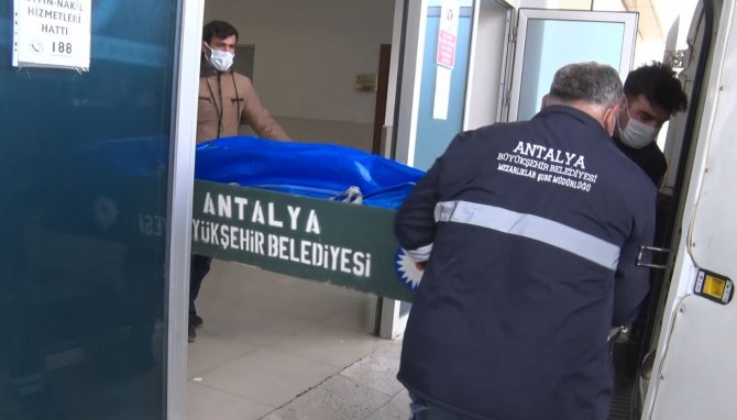 Karbonmonoksit Gazından Zehirlenen Anne Ve Bebeğin Cenazeleri Aileye Teslim Edildi