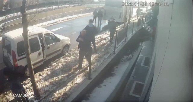 Avcılar’da Trafik Magandaları Kameramanın Gözünü Kör Etti