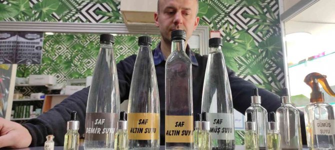 Altını Toz Hâline Getirip Kralların Suyunu Yaptı