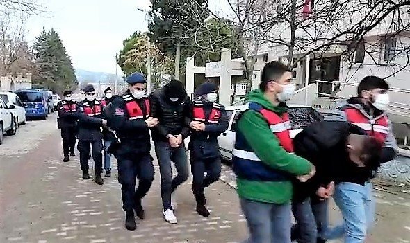 İ̇mzayı Attıktan Sonra 75 Bin Tl’lik Panel Çalan Şebekeden Bir Kişi Daha Tutuklandı
