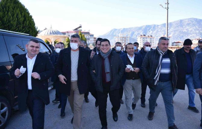 Başkan Tütüncü, Döşemealtı’nda Esnafla Buluştu