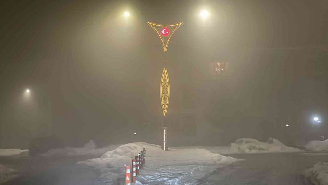 Düzce’de Yoğun Sis: Göz Gözü Görmüyor
