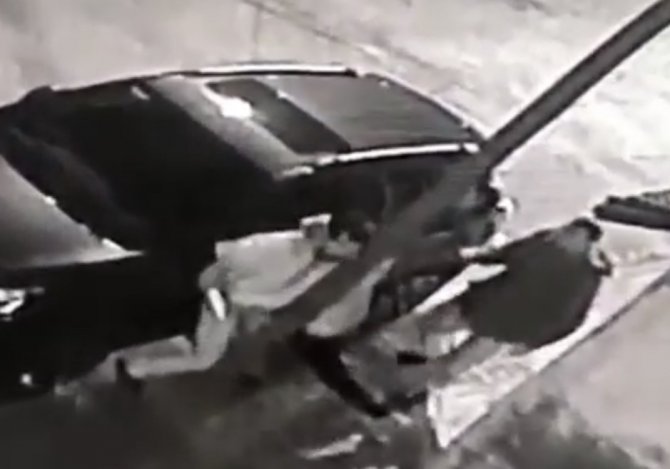 Gaziosmanpaşa’da Bıçaklı Saldırı Anı Kamerada