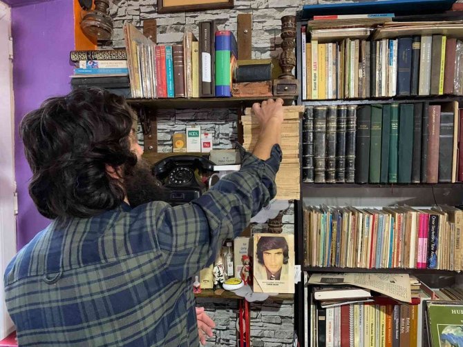 Sahaflar Dijitalleşme Karşısında Ayakta Kalmaya Çalışıyor