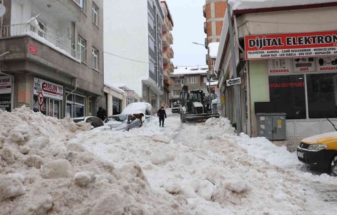 Havza Belediyesinden Hafta Sonu Kar Mesaisi