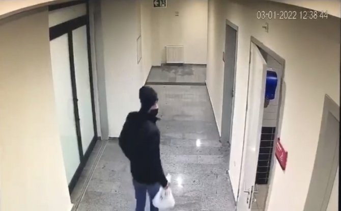 Spor Kompleksinde Seri Hırsızlık: Polis Havuzda Takip Edip, Dışarıda Suçüstü Yakaladı