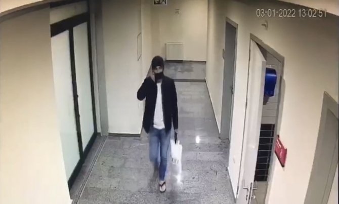 Spor Kompleksinde Seri Hırsızlık: Polis Havuzda Takip Edip, Dışarıda Suçüstü Yakaladı