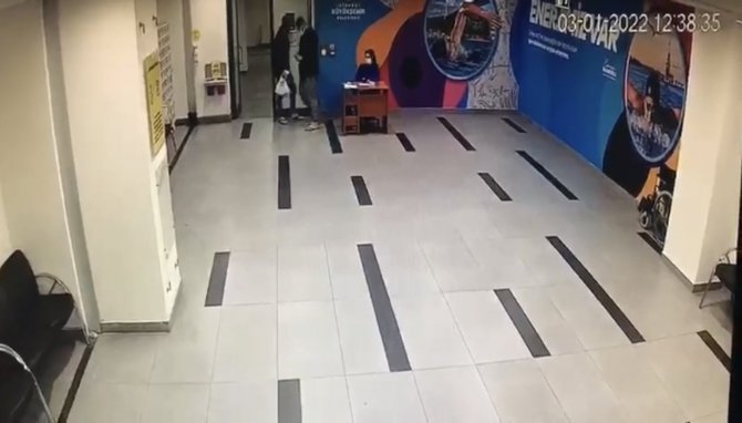 Spor Kompleksinde Seri Hırsızlık: Polis Havuzda Takip Edip, Dışarıda Suçüstü Yakaladı