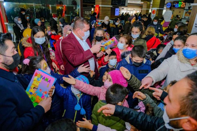 Kastamonu Belediyesi, Çocukları Sinemayla Buuşturdu