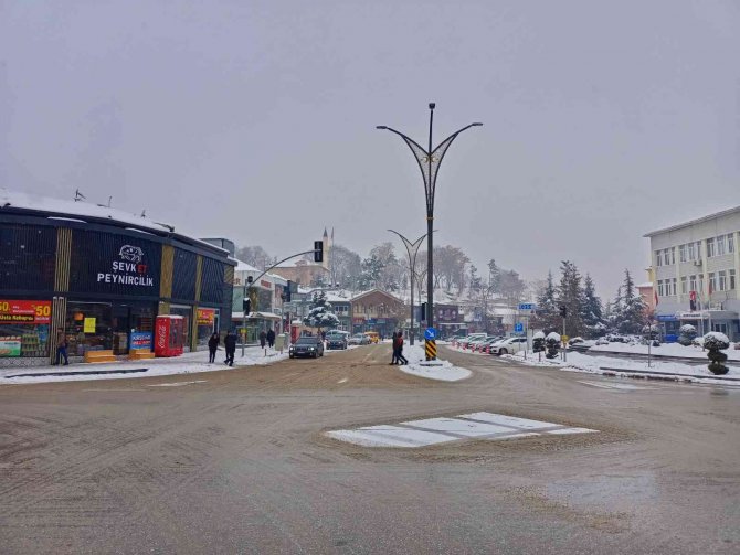 Kırşehir’de Kar Yağışı Yeniden Başladı