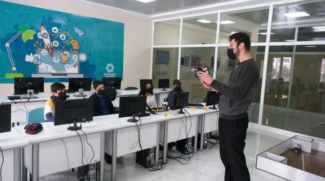 Kocasinan’da Öğrenciler, Yarıyıl Tatilinde Hem Öğreniyor Hem Eğleniyor