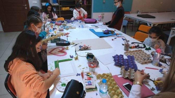 Kocasinan’da Öğrenciler, Yarıyıl Tatilinde Hem Öğreniyor Hem Eğleniyor