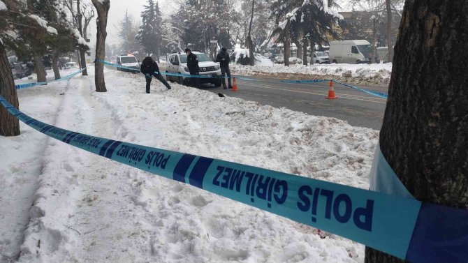Aracın Çarptığı Yaya Otobüsle Hastaneye Yetiştirilmeye Çalışılırken Hayatını Kaybetti