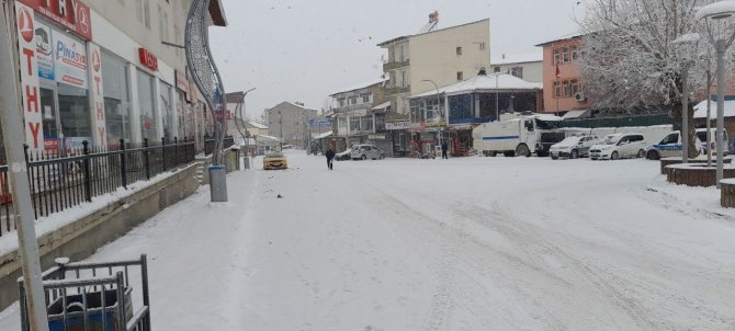 Malazgirt’te Kar Yağışı