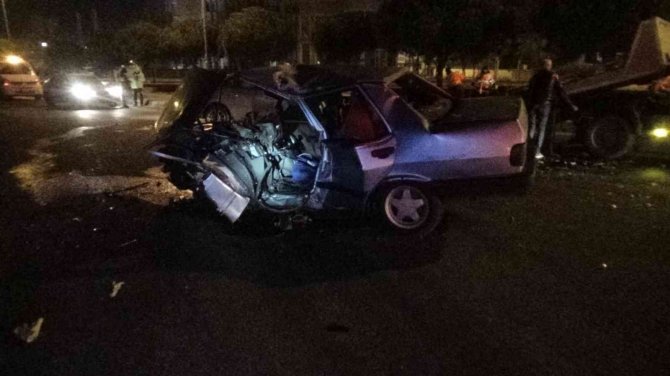 Silivri’de İki Otomobil Kafa Kafaya Çarpıştı: 1 Ölü