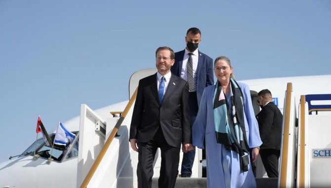 İ̇srail’den Bae’ye Cumhurbaşkanlığı Düzeyinde İlk Ziyaret