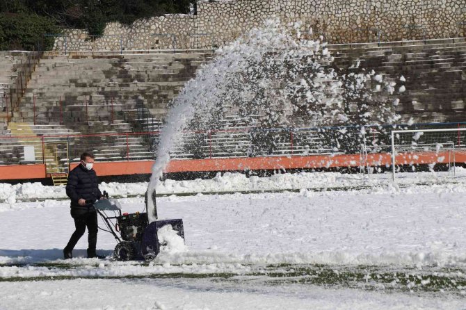 Zonguldak Kömürspor - Kırşehir Belediyespor Maçı Ertelendi