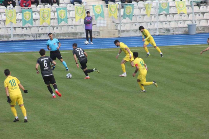 Tff 3. Lig: Osmaniyespor Fk: 1 - Nevşehir Belediyespor: 2