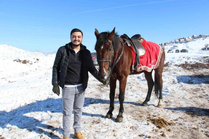 Vatandaşlar, Beypazarı’nda 7. Geleneksel Kızak Şenliği İle Doyasıya Eğlendi
