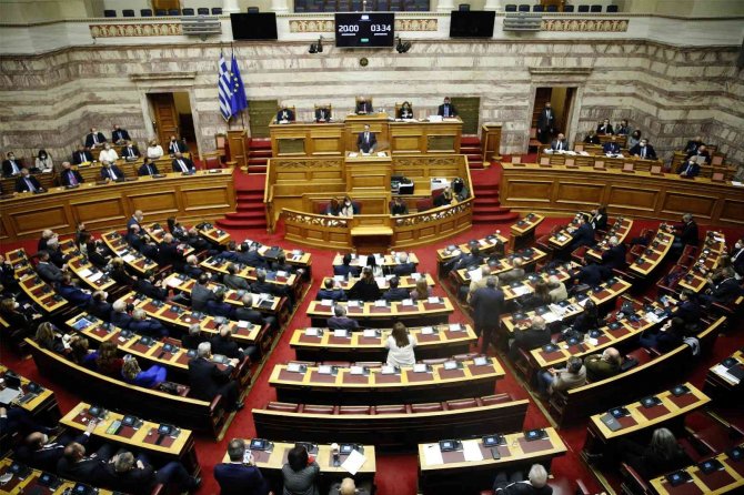 Yunanistan Meclisinden Miçotakis Hükümetine Güvenoyu