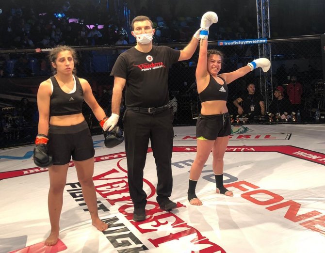Eskişehirli Kick Boksçular İ̇stanbul’da Şehirlerini Gururlandırdı