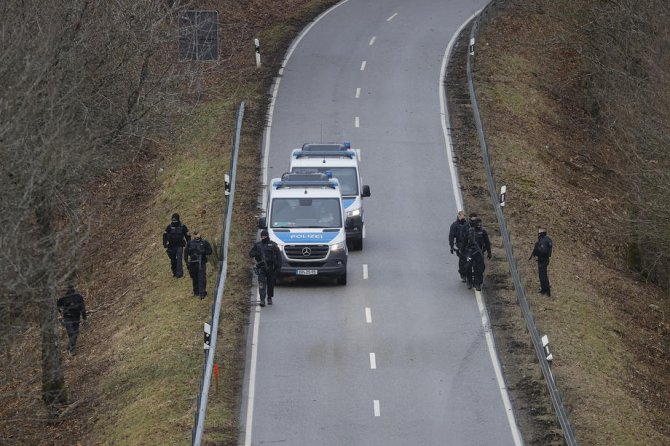 Almanya’da İki Polisi Öldüren Zanlılar Tutuklandı