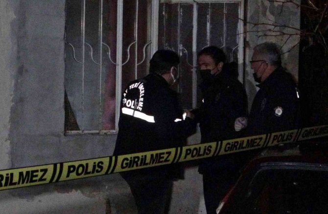 Antalya’da 24 Yaşındaki Genç Kadın Evinde Ölü Bulundu