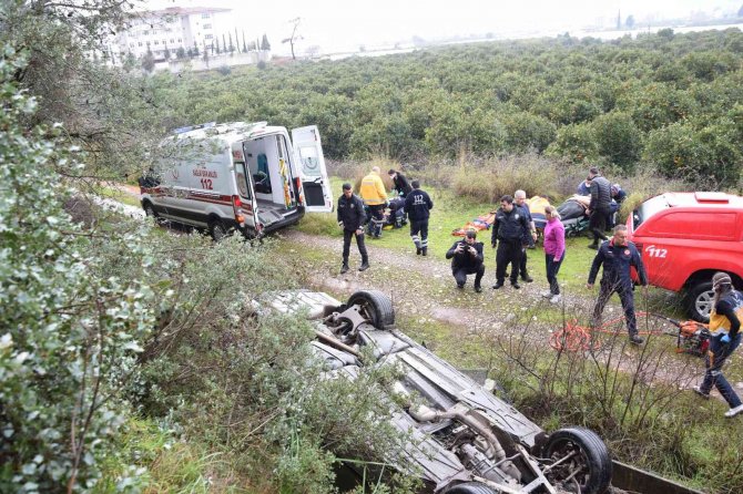 Virajı Alamayan Sürücü 25 Metrelik Uçurumdan Düştü: 1’i Ağır 4 Yaralı